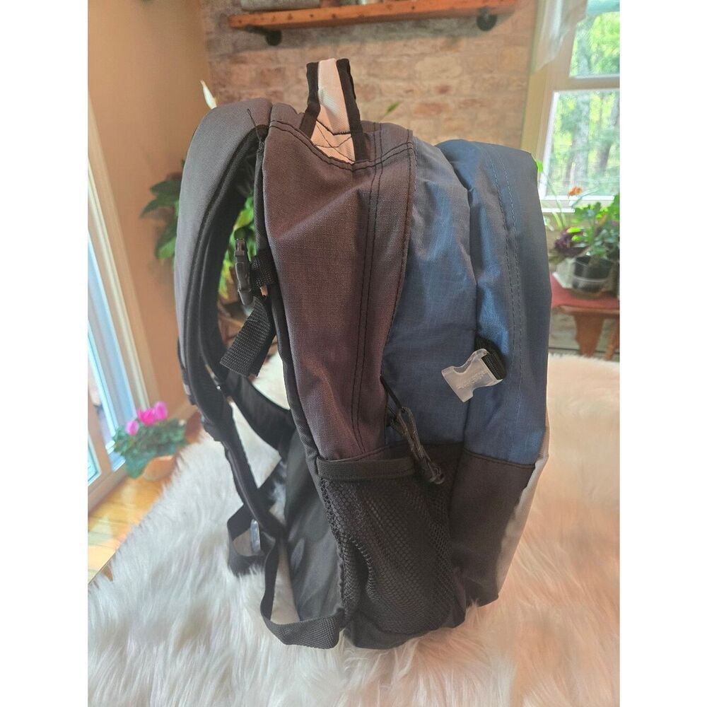 Outdoor Products Women's Blue Backpack - Everyday Commuter - Picture 3 of 4